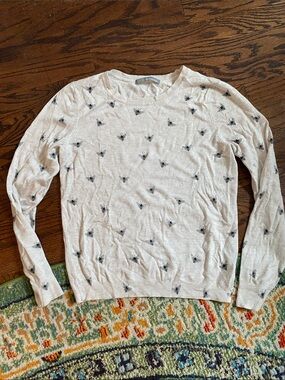 Cream Bee Print Lightweight Sweater